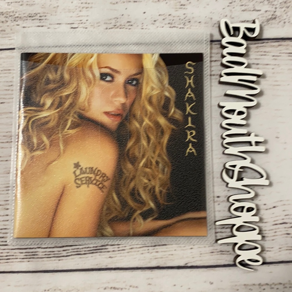 Shakira, Laundry Service - CD (2001)